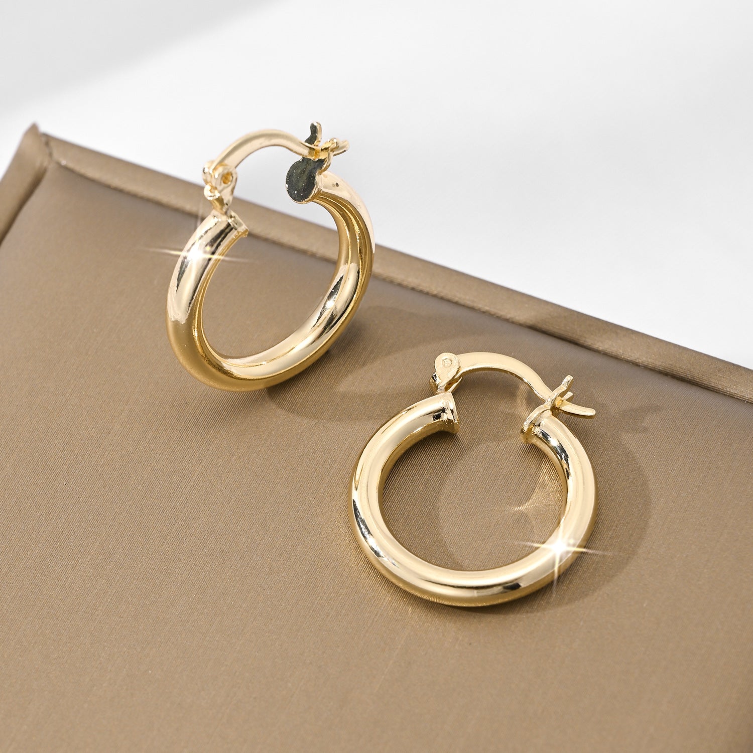 Mini Geometric Hammered-Effect 18K Gold-Plated Earrings