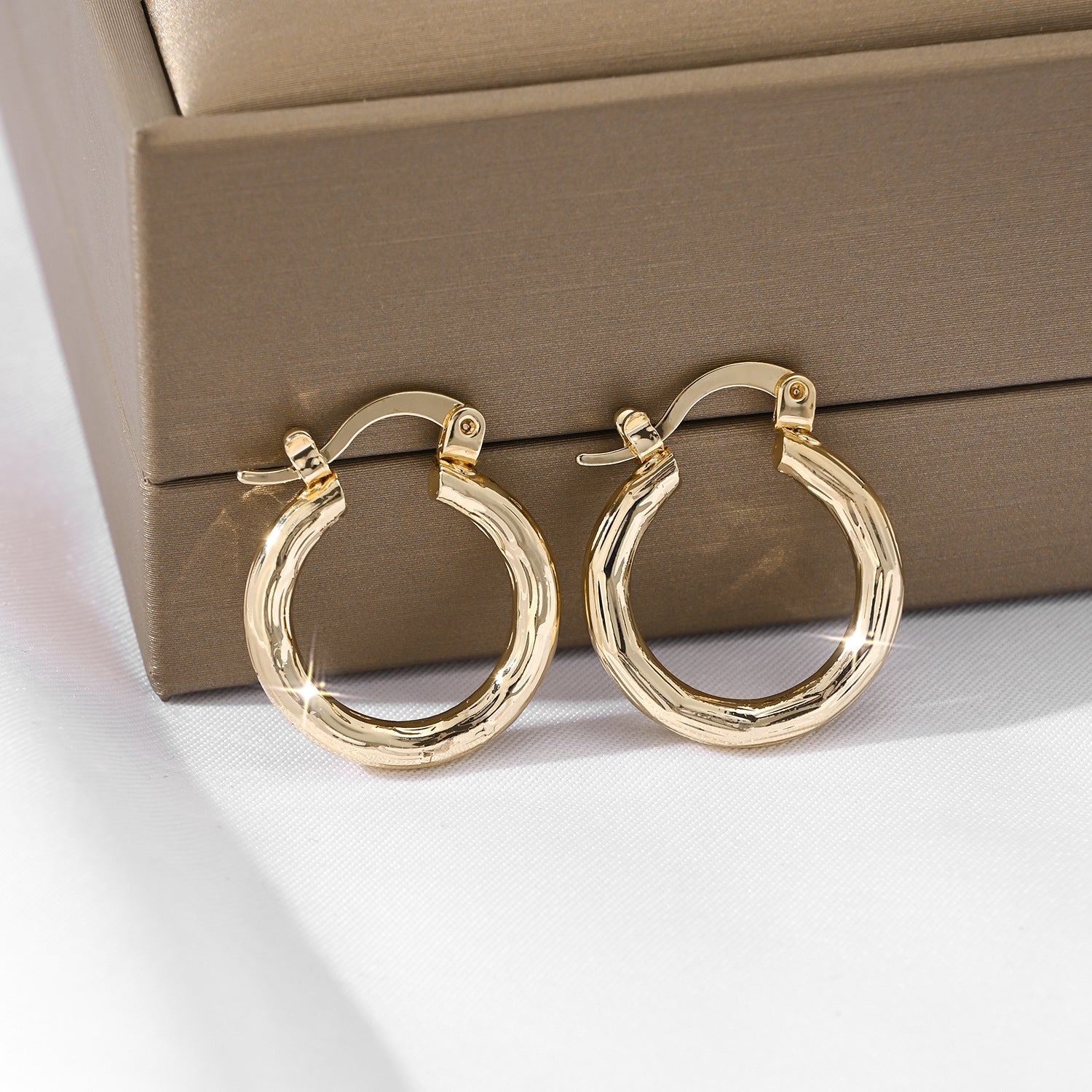 Mini Geometric Hammered-Effect 18K Gold-Plated Earrings